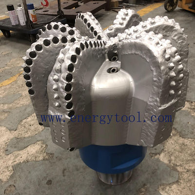 Batu Pembagian 17-1/2 Inch 7 Bilah Berlian PDC Pengeboran Bit Of Steel Body