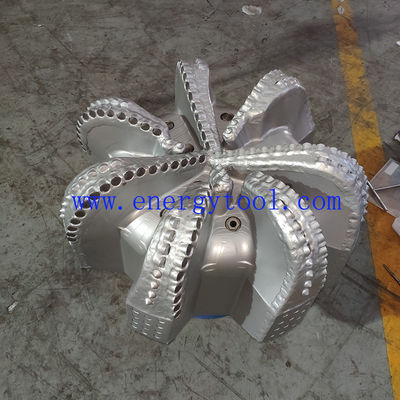 22 inci Diamond PDC Air Well Drill Bit